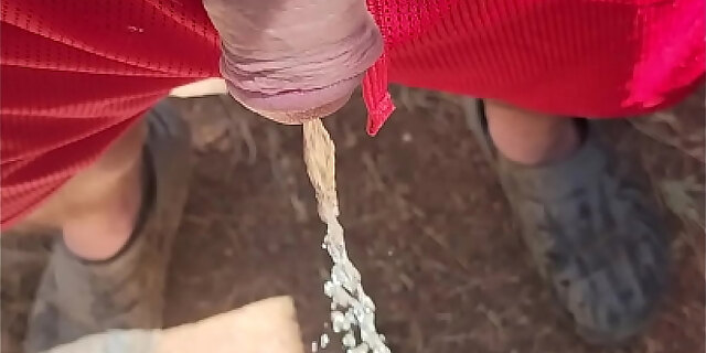 amateur,outdoor,pissing