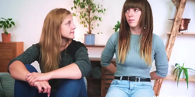 amateur,fingering,german,lesbian,mom,pussy eating,toys