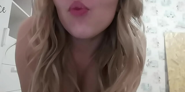 blonde,boobs,natural tits